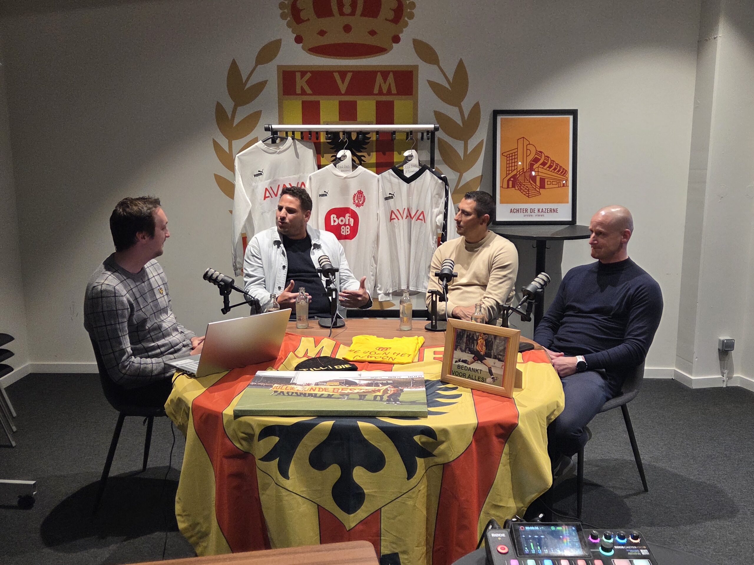 Geel & Rood Podcast – Van de schoolbanken naar ’t veld